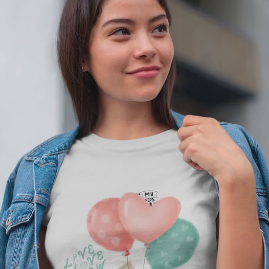 Cute Cat Balloon T Shirt Kawaii Cat Lover Gift Unisex Cotton Tee For Women And Men Pet Lovers Graphic Top Funny Kitty Birthday Party Outfit